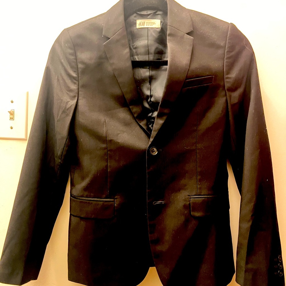 H&M Black boys jacket 10-11Y lined.